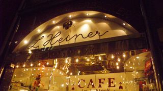 可愛らしいカフェ