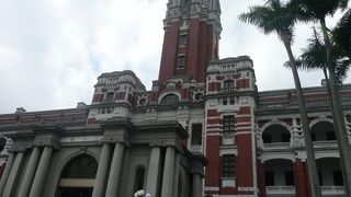 人でいっぱいの見学場所です