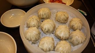 お手軽においしい韓国料理を食べることができます。