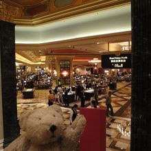 ベネチアンのカジノ、昼間から営業中！