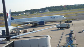 ショッピングやグルメも