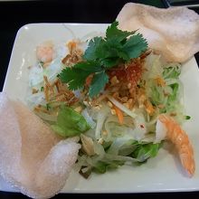 青パパイヤと蒸し鶏のミニサラダ