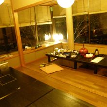 お食事どころはこんな感じ。