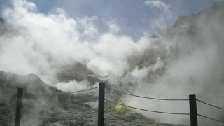 煙が出ていて迫力があります