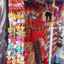 手前に写っている十二支を買いました。