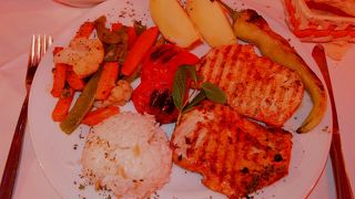 雰囲気が楽しいお店、カラデニズ