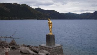 知る人ぞ、知る「たつこ像」（笑）