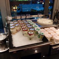 朝食。乳製品が豊富でした。