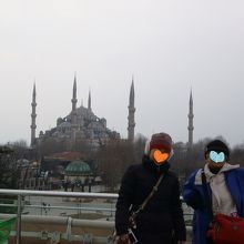 ブルーモスクをバックに写真をとるならココ！