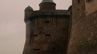 島内の静かなスポット