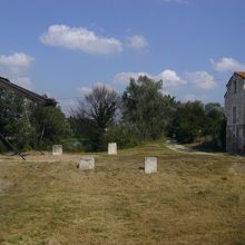 ヴァン・ゴッホ橋　橋のたもと