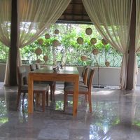 ｼｪﾌは日本人の方がいました。品のいいﾚｽﾄﾗﾝです