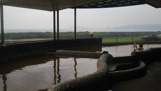 海を眺めながらの温泉は最高