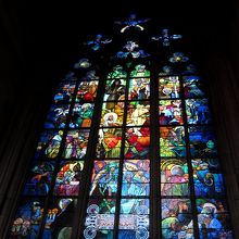 ムハ作のステンドグラス