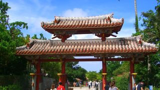 首里城正殿を中心とした国営の公園