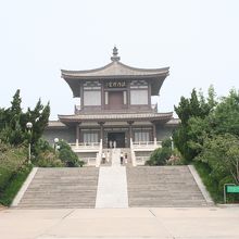 法門寺珍宝館　この下に地下宮殿が見つかりました