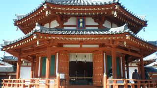 薬師如来を祭る大伽藍