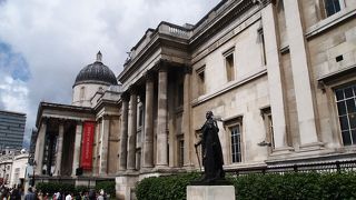 大英博物館に劣らない規模と内容の美術館