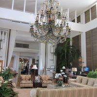 素敵なロビー。心地よい風にずっとここに座っていたい。