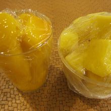 パイナップルとマンゴー