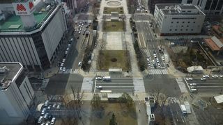 歩き甲斐のある大きな公園です