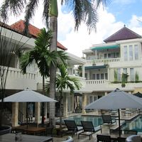 入って正面がｱﾊﾟｰﾄﾒﾝﾄﾙｰﾑで広々した感じですね