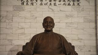 衛兵交代式も見よう