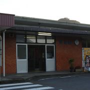 湯村温泉の玄関口特急停車駅