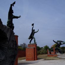 広い空と広大な敷地の中では感動は薄い