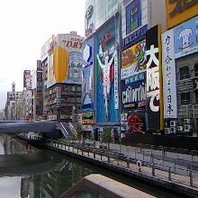 お決まりの看板です