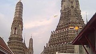 バンコク観光には外せないお寺