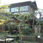 鎌倉にきたならこのステキな家屋でお蕎麦を召し上がってみてください。