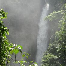 セブンフォールズ第一の滝