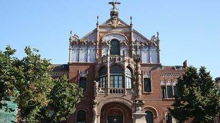 病院に思えぬ外観です。