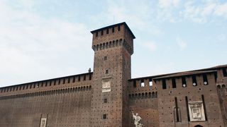 博物館をお勧めします。