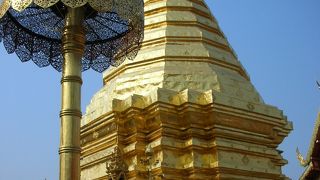 黄金の仏塔