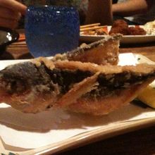 沖縄の魚「グルクン」の唐揚