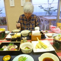 地元の焼酎がうまい。