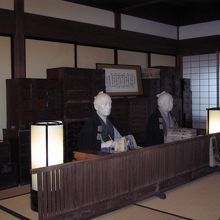 部屋では当時の姿を再現している。