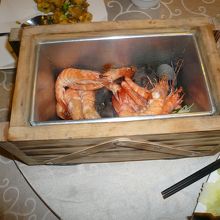 鐵觀音礦車石頭蝦(360元)