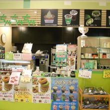 抹茶を使ったドリンクやスイーツがたくさん!