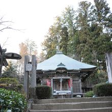 高水山直下の常福院