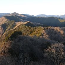 岩茸石山から棒の折山の眺め