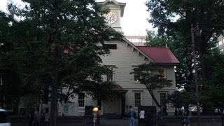 札幌市時計台・・・札幌に来てここに来ない人はいないでしょう！