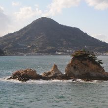 ターナー島（手前の岩礁）展望に便利です。