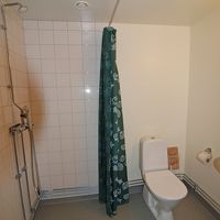 本館内シングル部屋の洗面トイレ室　　バスタブは無し