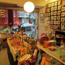 明るく可愛らしい雰囲気の店内。