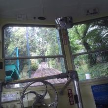 車内から見たら急勾配が分かる