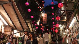 夜は特に雰囲気がいいです。