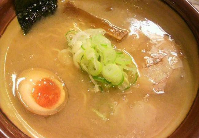 創作ラーメンが食べられます